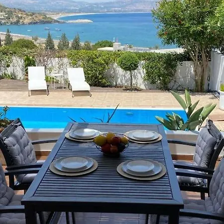 Sunshine Very Close To The Villa *