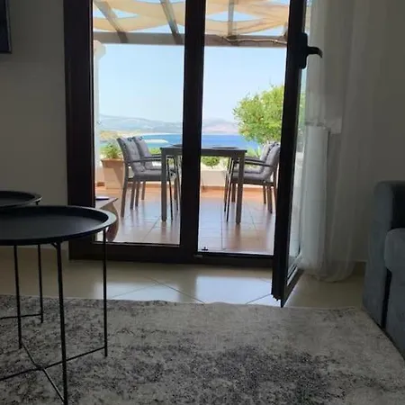 Sunshine Very Close To The * Λίνδος