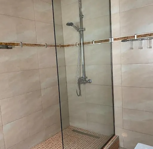 Sunshine Very Close To The Villa Líndos