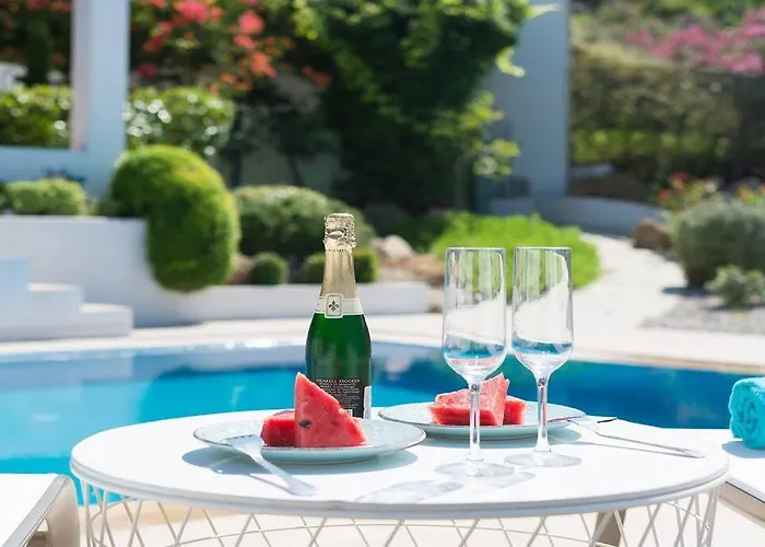 Villa Sunshine Very Close To The *