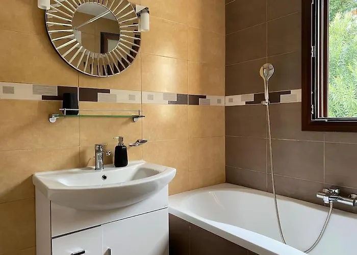 Sunshine Very Close To The * Líndosz